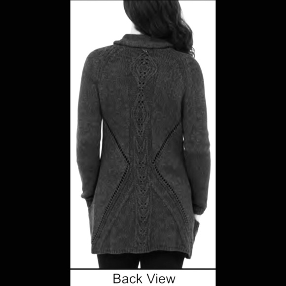 🌟 Cardigan With Embroidered Back - Picture 2 of 6